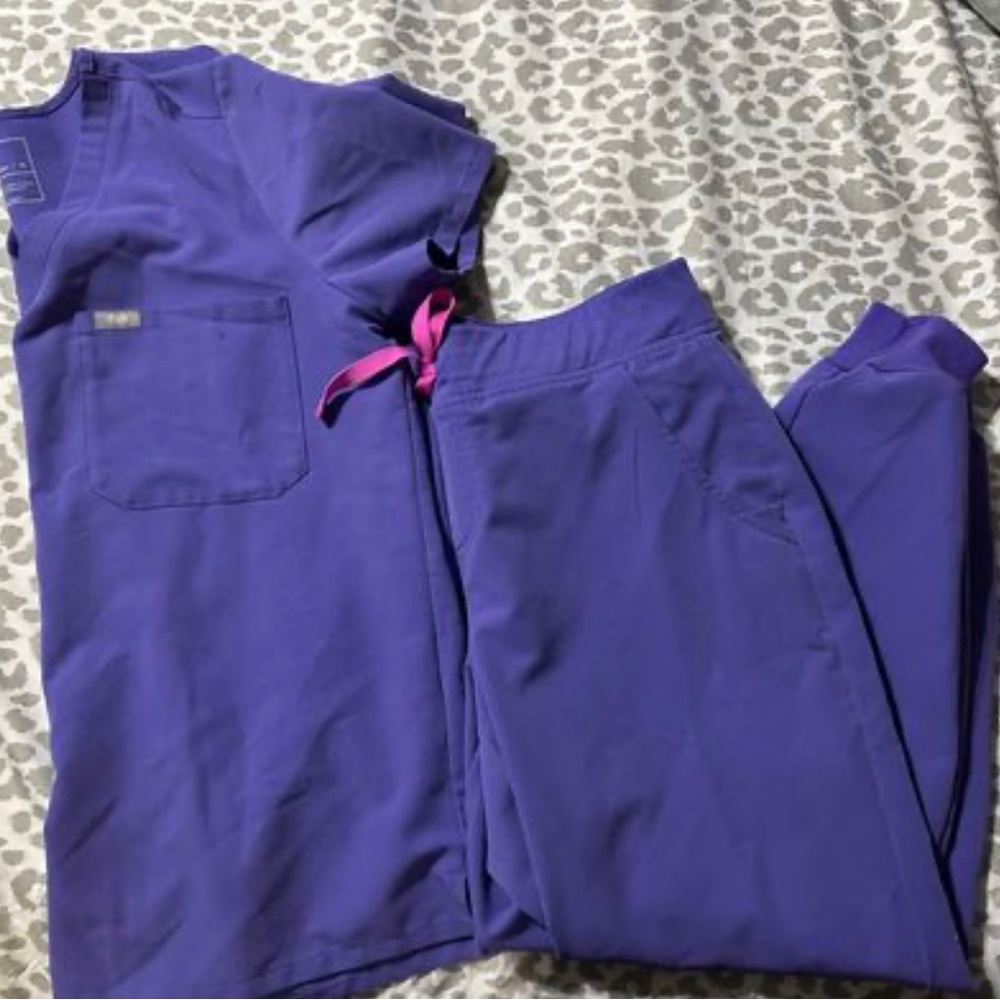 FIGS scrubs in Amethyst
